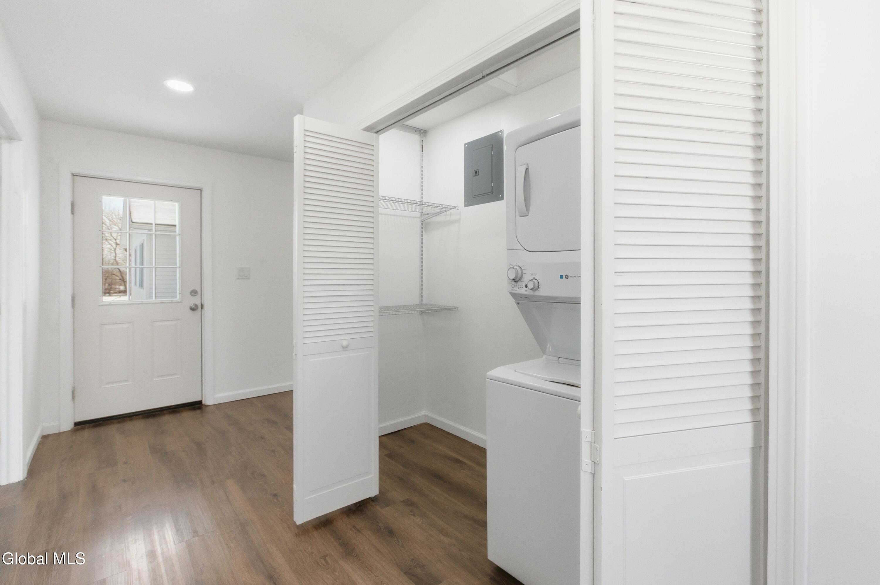 86 Cedar Grove Road Coeymans, NY 12158 - Photo 23 of 32 09-MW2_1440