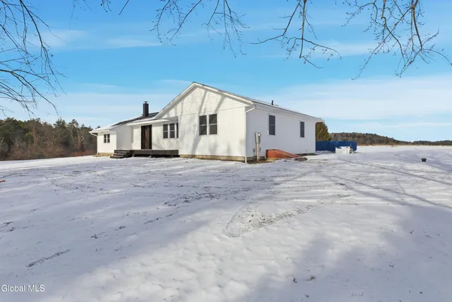 $449,900 | 86 Cedar Grove Road, Coeymans, NY 12158