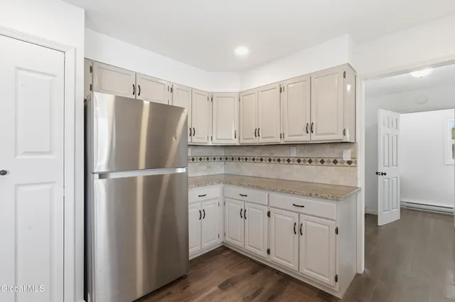 $425,000 | 86 Cedar Grove Road, Coeymans, NY 12158