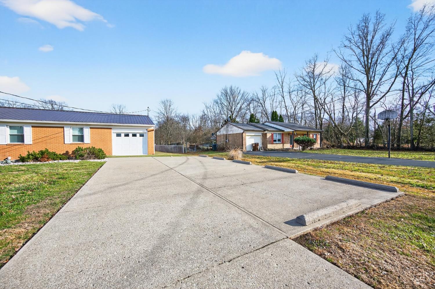 5860 Hutchinson Road Batavia, OH 45103 - Photo 4 of 36