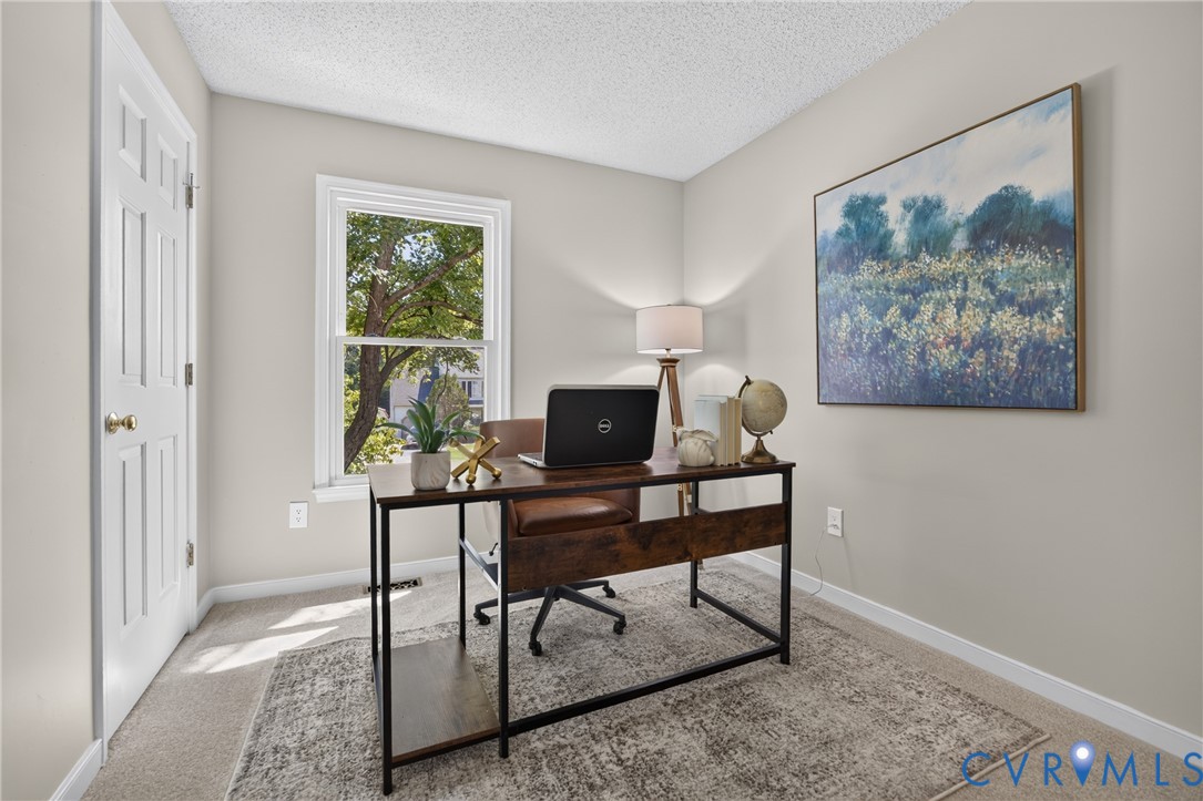 1559 Tree Ridge Road Henrico, VA 23231 - Photo 20 of 40 Neutral-toned room featuring a single window, a wh