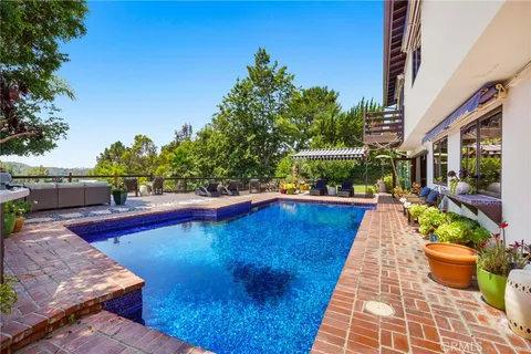 $2,499,000 | 6312 Tahoe Drive, Los Angeles, CA 90068