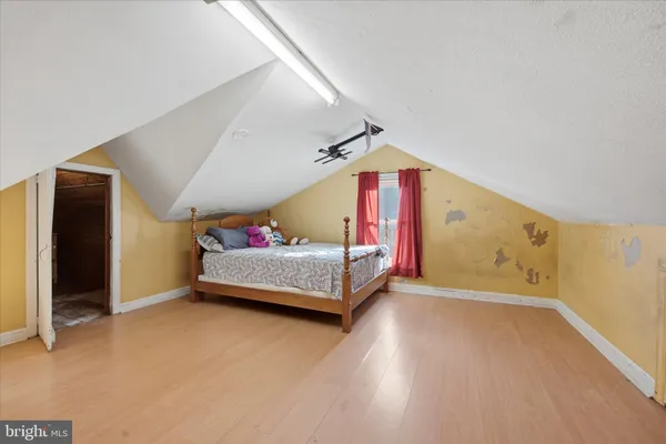 $275,000 | 180 St Laurence Road, Upper Darby, PA 19082