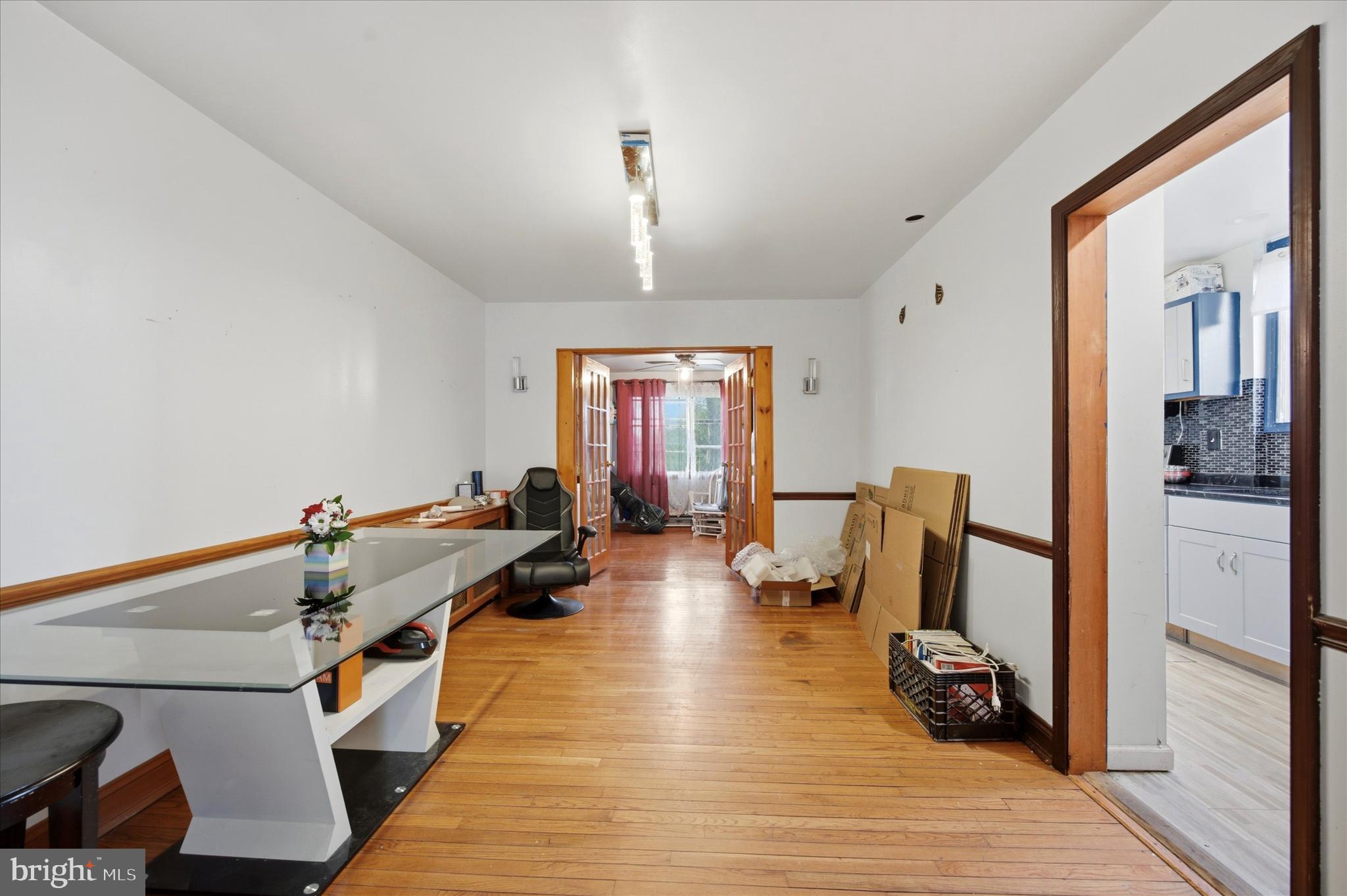 180 St Laurence Road Upper Darby, PA 19082 - Photo 4 of 19