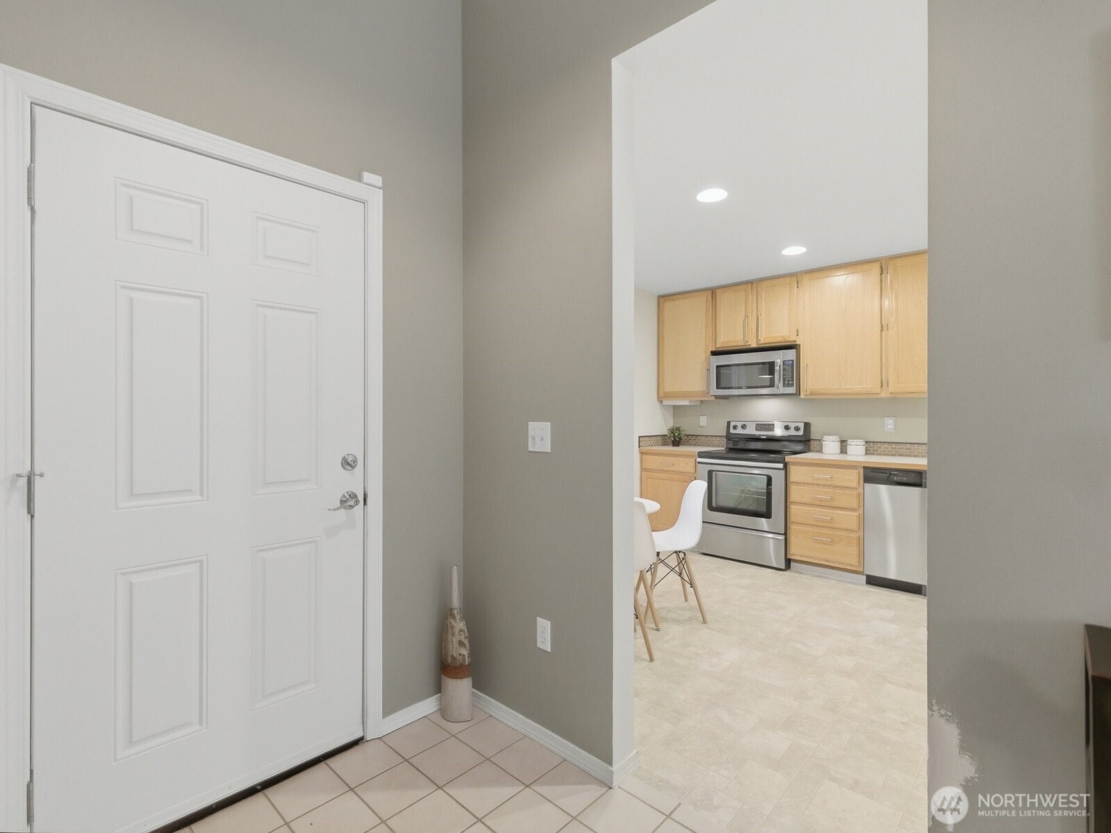 1430 West Casino Road, Unit 241 Everett, WA 98204 - Photo 11 of 33