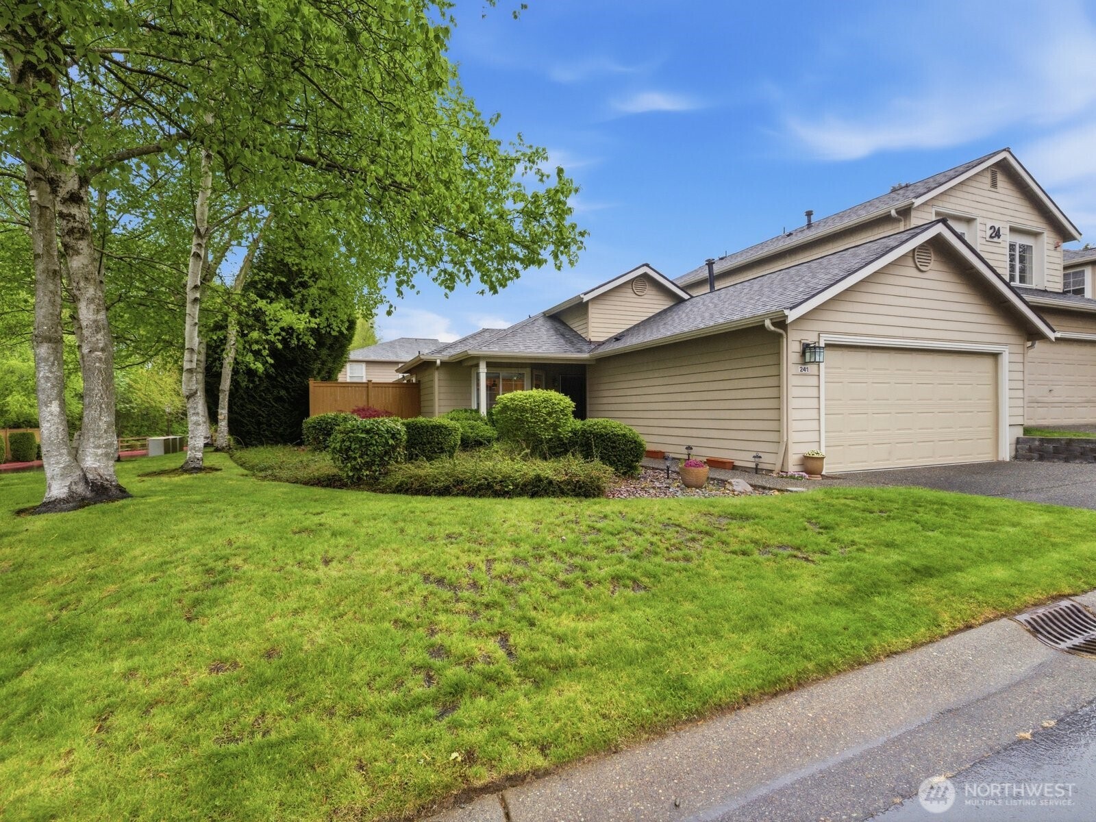 1430 West Casino Road, Unit 241 Everett, WA 98204 - Photo 2 of 33