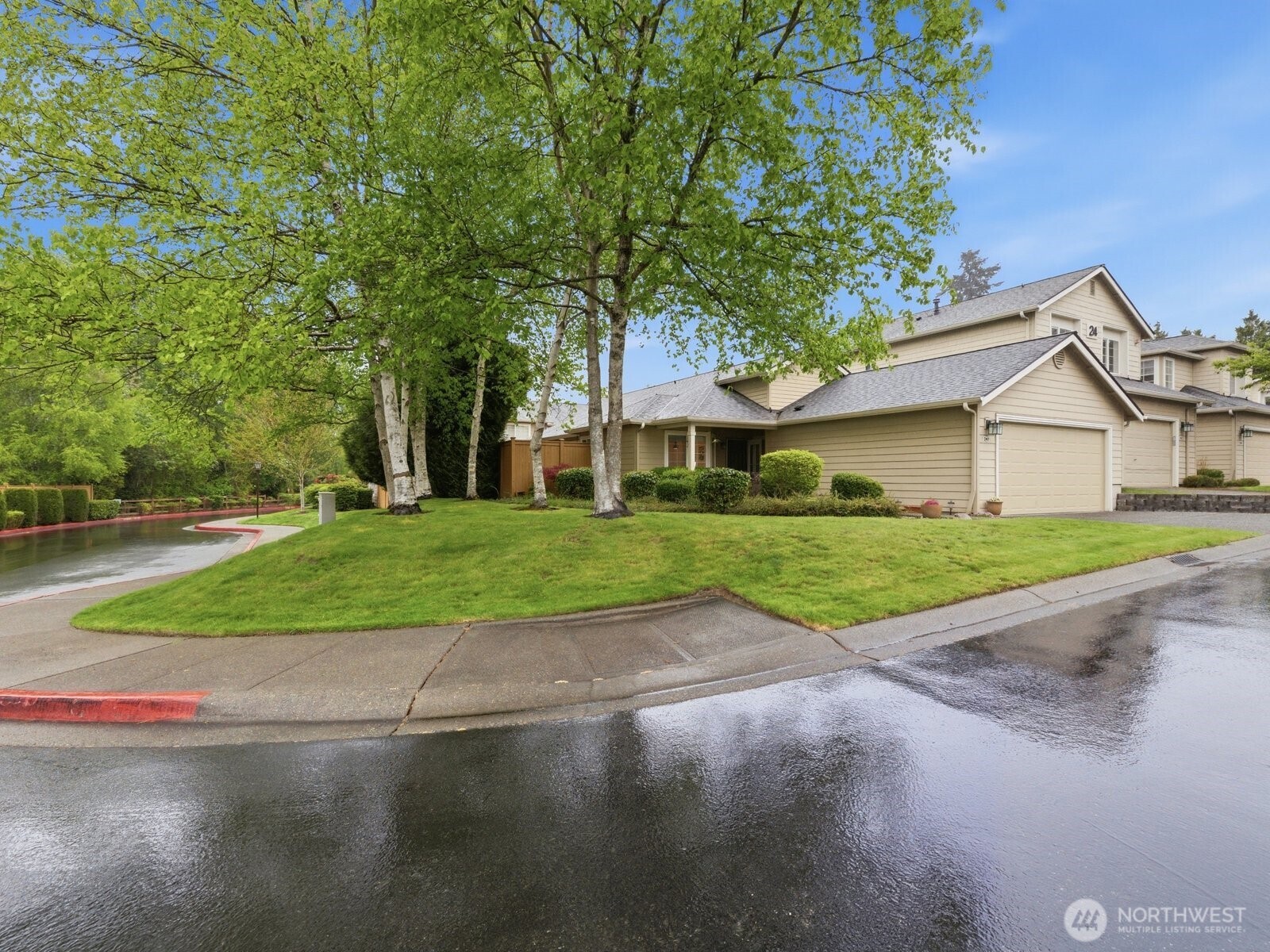 1430 West Casino Road, Unit 241 Everett, WA 98204 - Photo 3 of 33