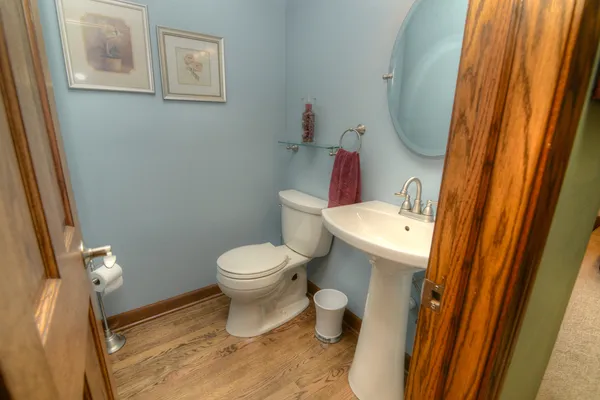 $849,900 | 400 Cardinal Drive, Bloomingdale, IL 60108