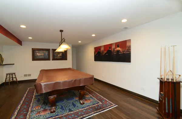 $849,900 | 400 Cardinal Drive, Bloomingdale, IL 60108