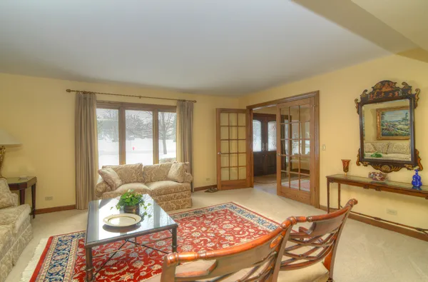$849,900 | 400 Cardinal Drive, Bloomingdale, IL 60108