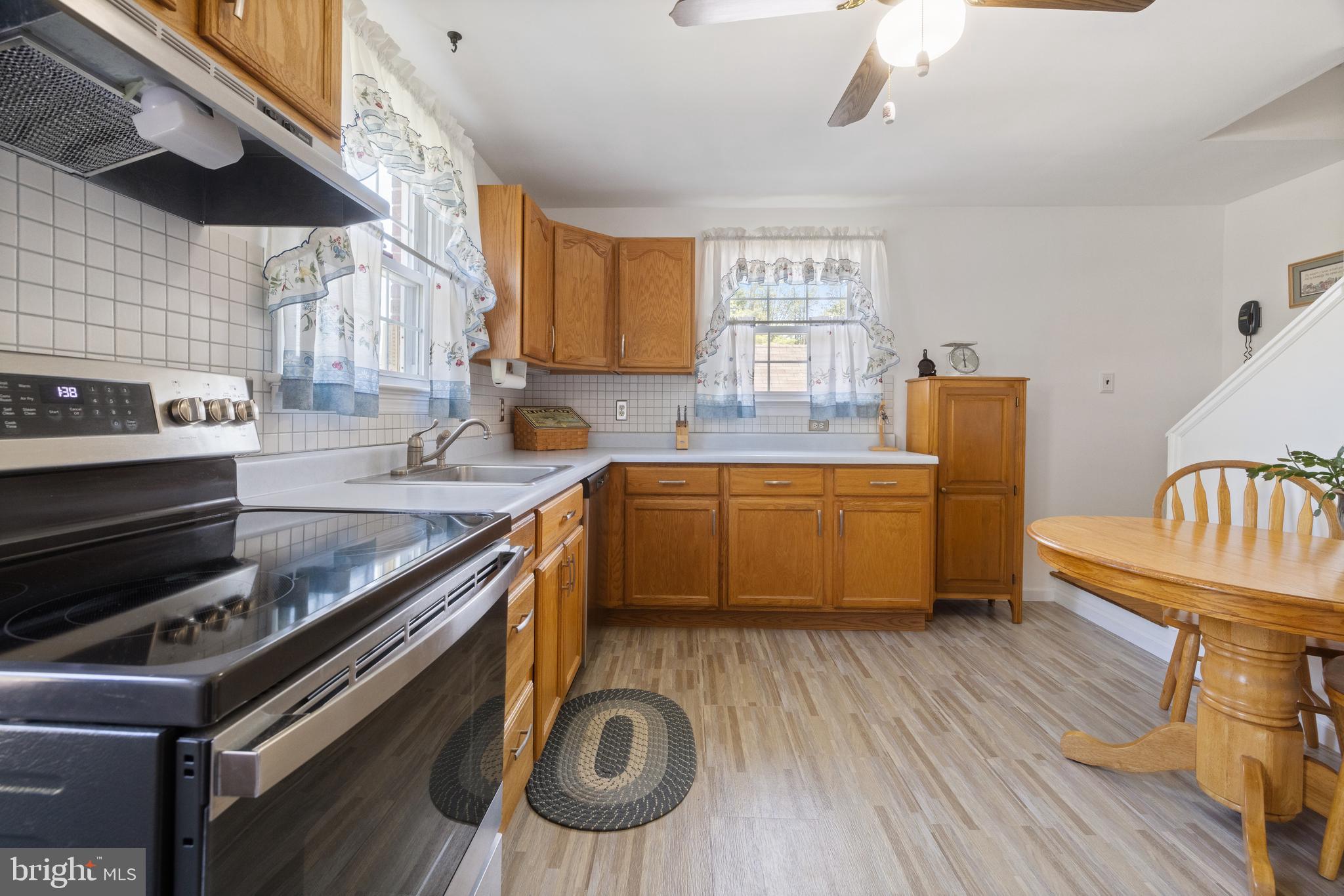 255 Greene Road Warminster, PA 18974 - Photo 9 of 38