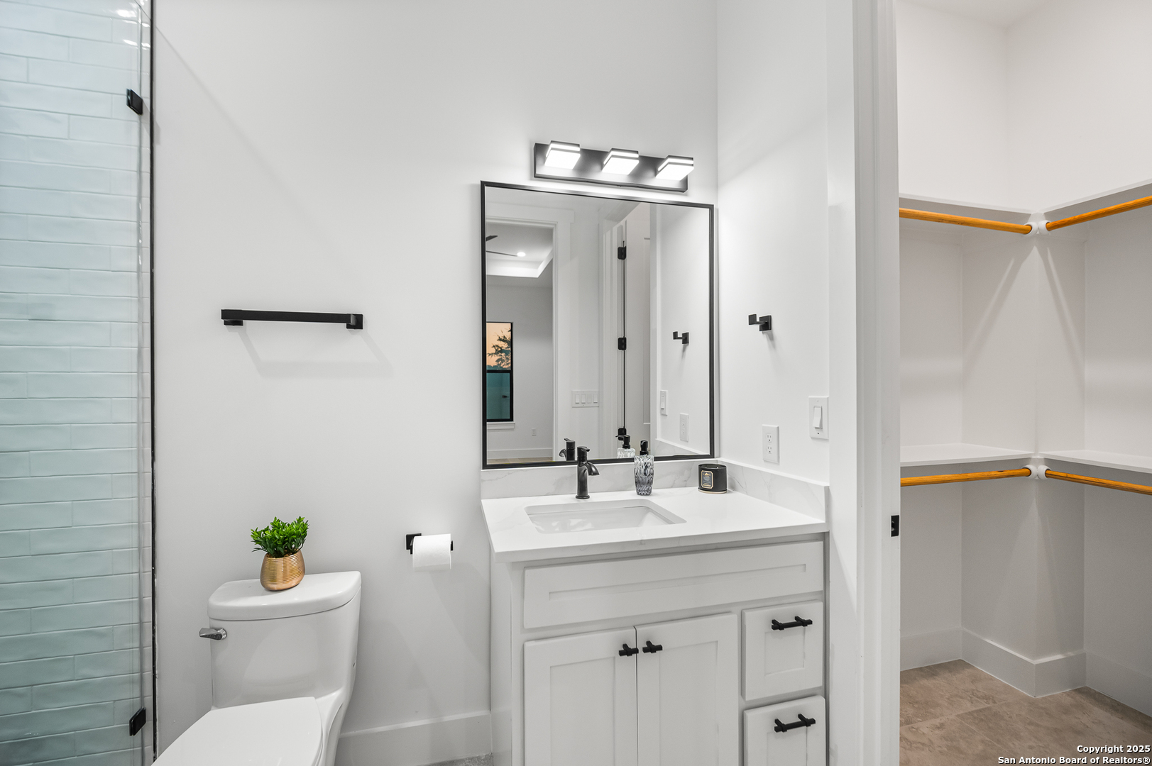 344 Buckskin Trail Bandera, TX 78003 - Photo 25 of 50