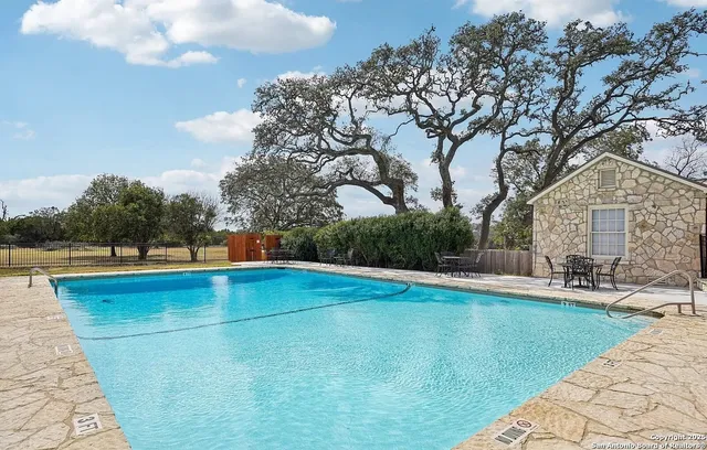 $759,500 | 344 Buckskin Trail, Bandera, TX 78003