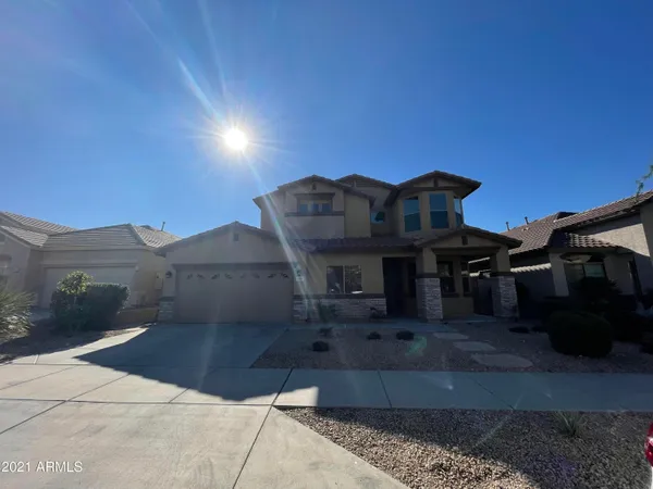$2,995 | 2427 West Eagle Feather Road, Phoenix, AZ 85085