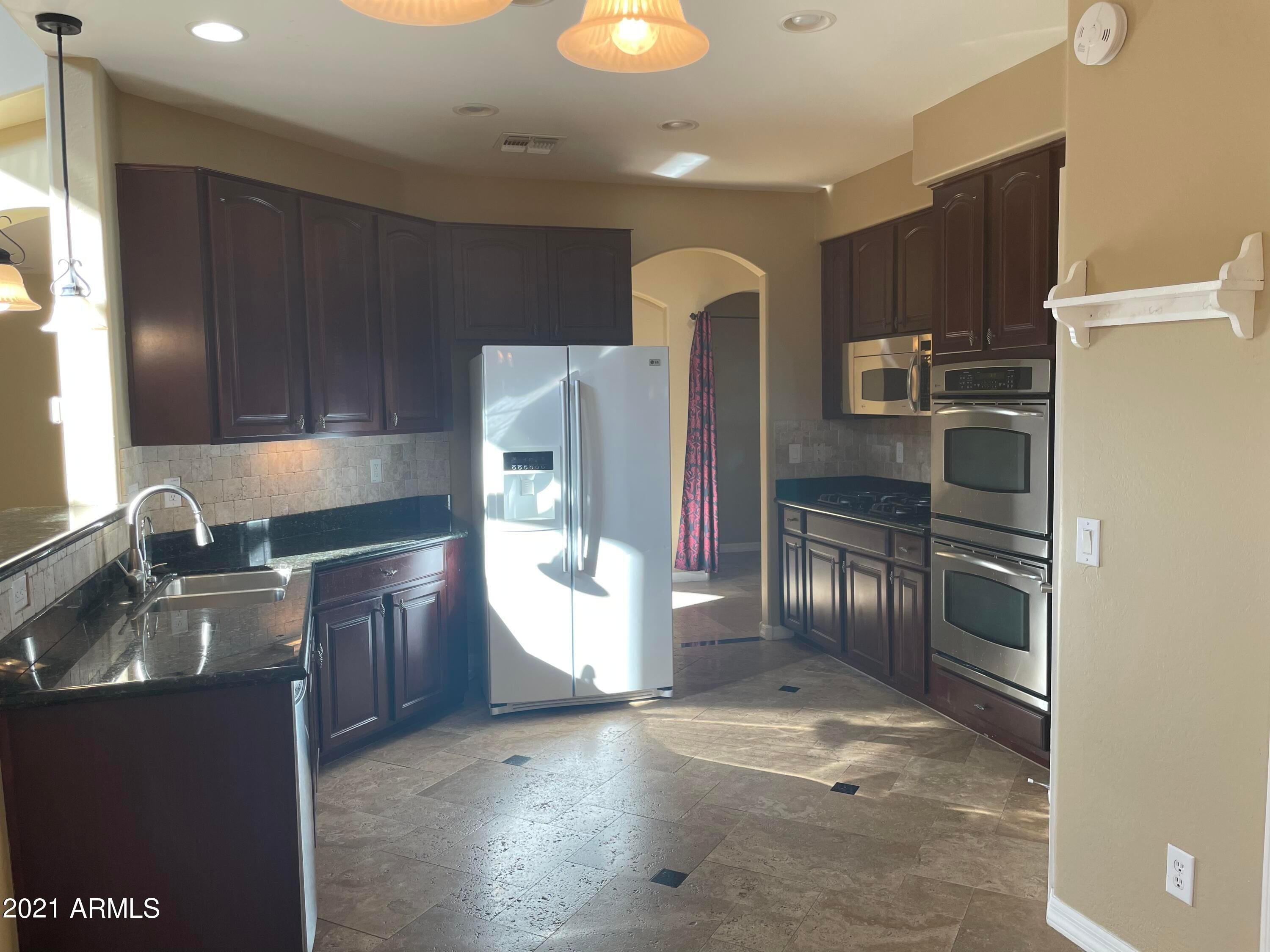 2427 West Eagle Feather Road Phoenix, AZ 85085 - Photo 6 of 36 Photo #6