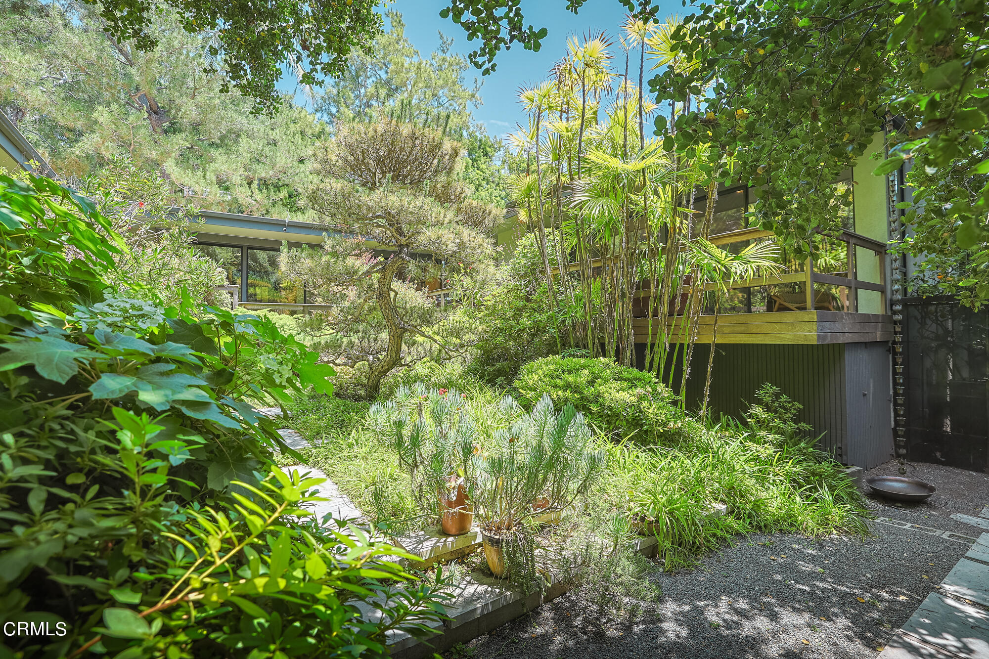 603 Arbor Street Pasadena, CA 91105 - Photo 22 of 26 a view of a garden