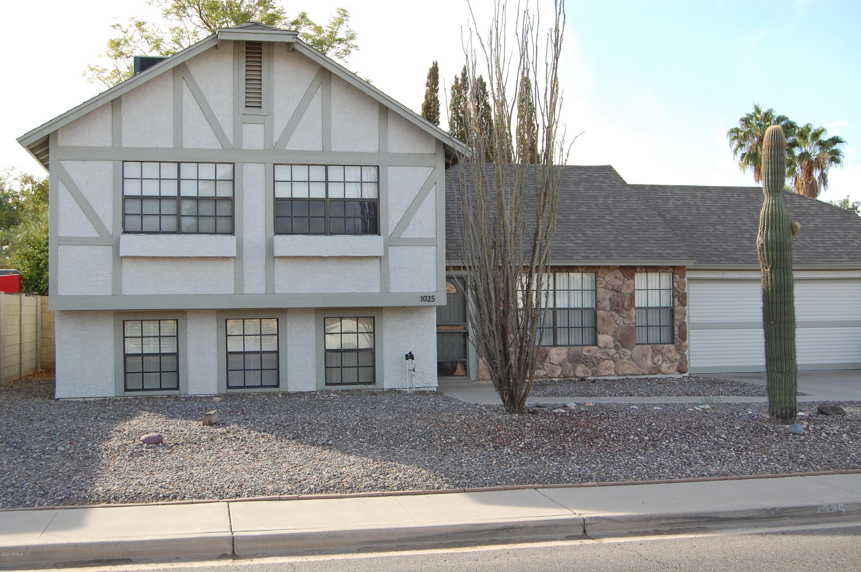 1025 East Utopia Road Phoenix, AZ 85024 - Photo 1 of 13 DSC_0018