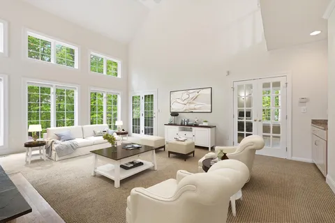 $1,100,000 | 206 Vernet Drive, Hockessin, DE 19707