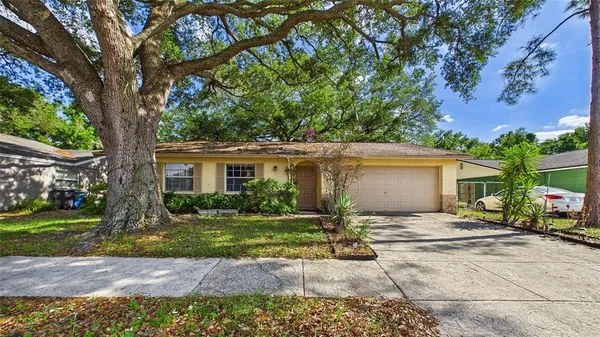 $295,000 | 711 Regent Circle South, Brandon, FL 33511