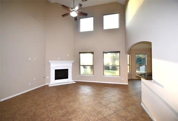 $3,800 | 51 South Greenprint Circle, The Woodlands, TX 77375