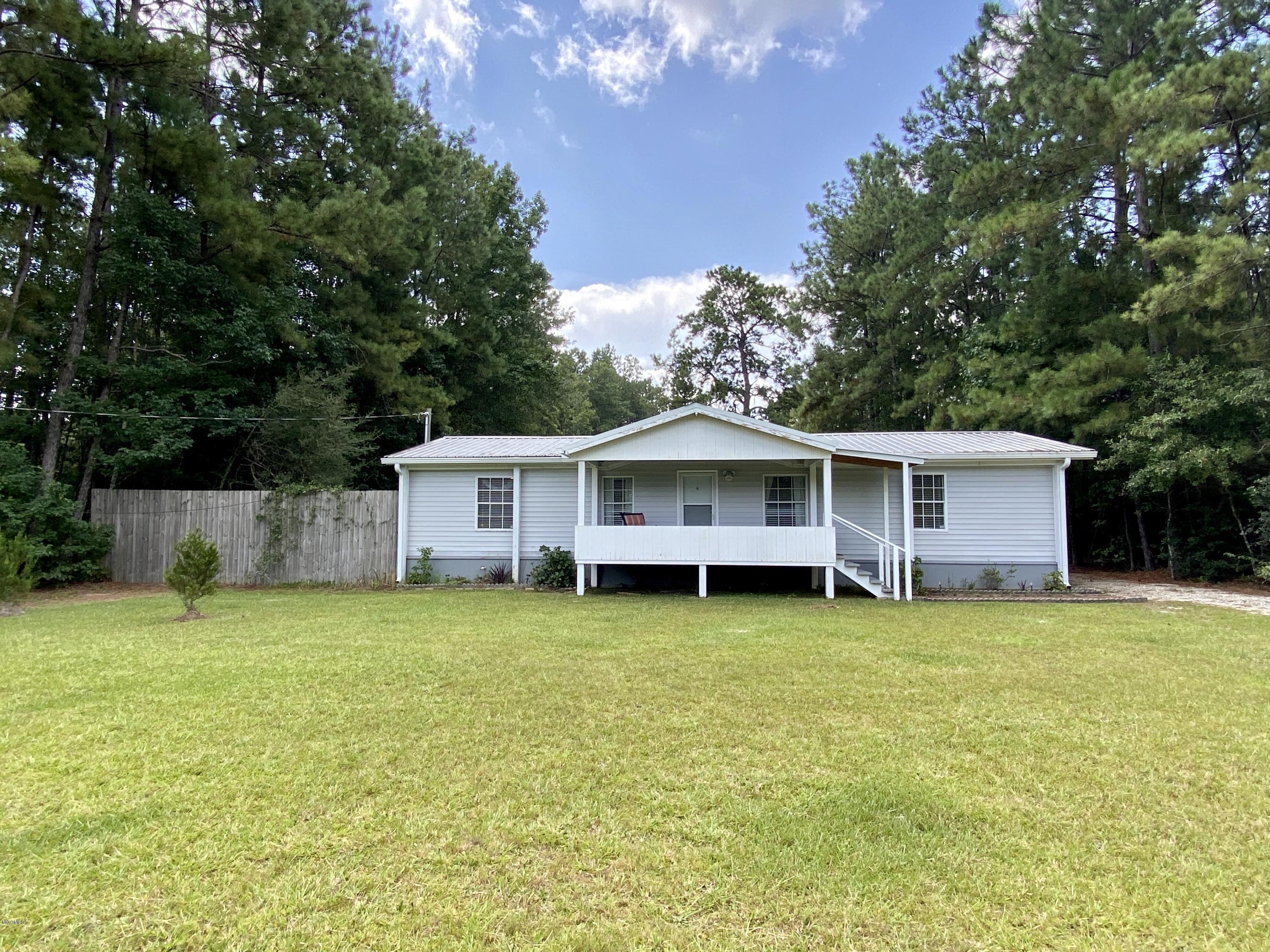 34 Homer Spiers Road Picayune, MS 39466 - Photo 3 of 33 IMG_1852