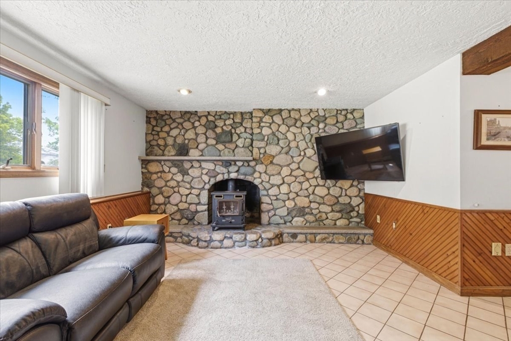 27 Feeney Road Norwood, MA 02062 - Photo 22 of 32