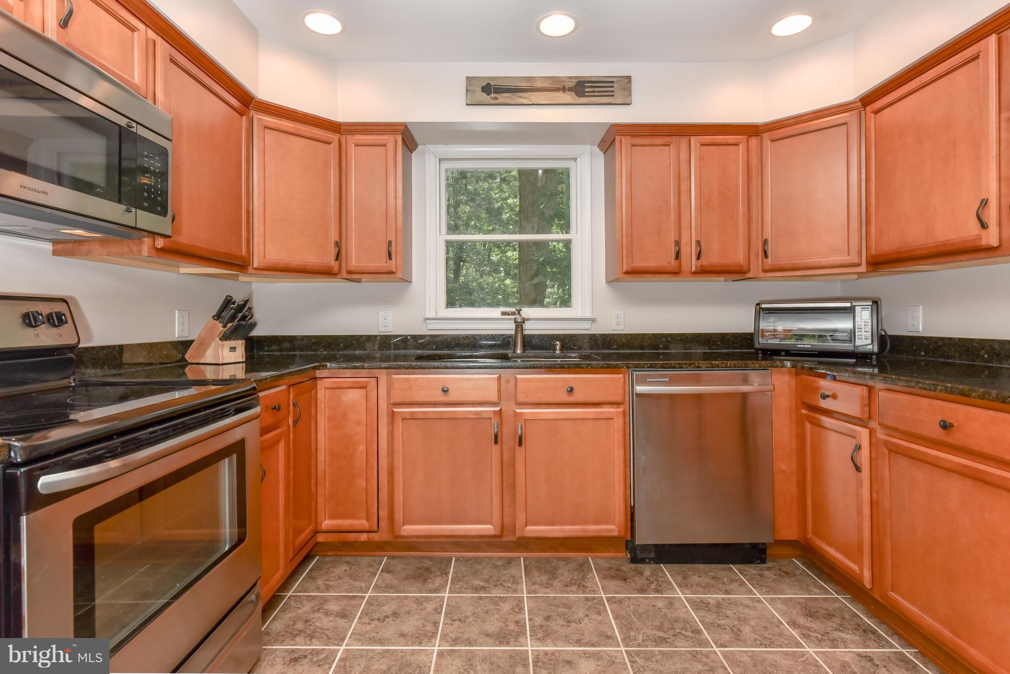 198 Arbutus Street Elkton, MD 21921 - Photo 8 of 28 Kitchen