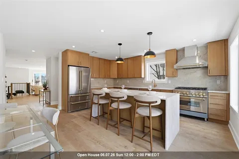 $979,000 | 140 A Weigands Lane, Secaucus, NJ 07094