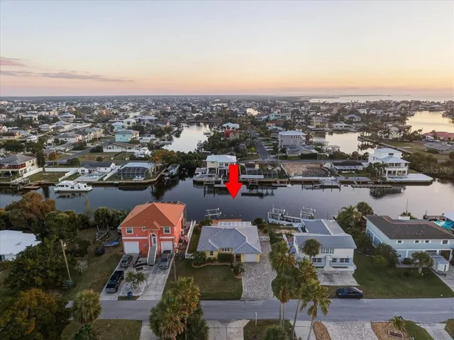 $550,000 | 3288 Minnow Creek Drive, Hernando Beach, FL 34607