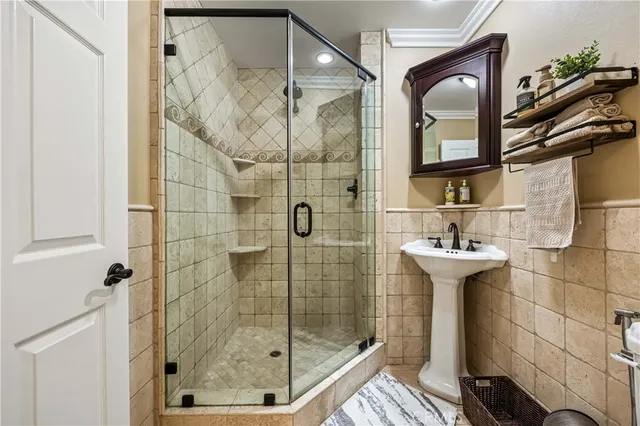 $5,250 | 26009 Tourelle Place, Valencia, CA 91355