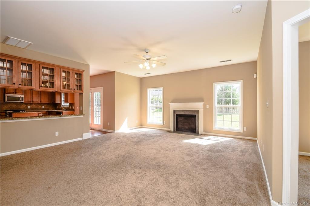 10601 Greenhead View Road Charlotte, NC 28262 - Photo 9 of 24 Gallery Image 9