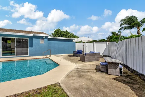 $524,900 | 9518 Keating Drive, Palm Beach Gardens, FL 33410