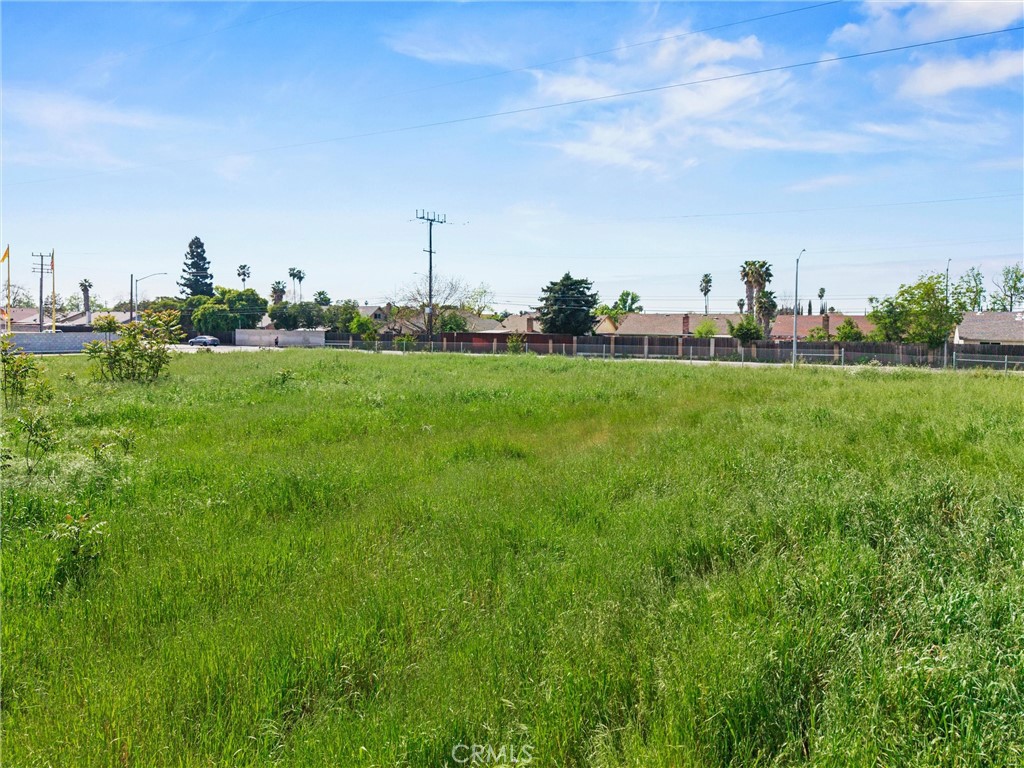 7525 Power Inn Road Sacramento, CA 95828 - Photo 26 of 27 a view of a green field