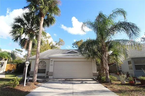 $2,400 | 4218 St Charles Drive, Sarasota, FL 34243
