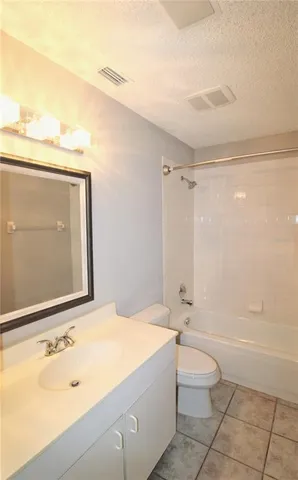 $2,400 | 4218 St Charles Drive, Sarasota, FL 34243