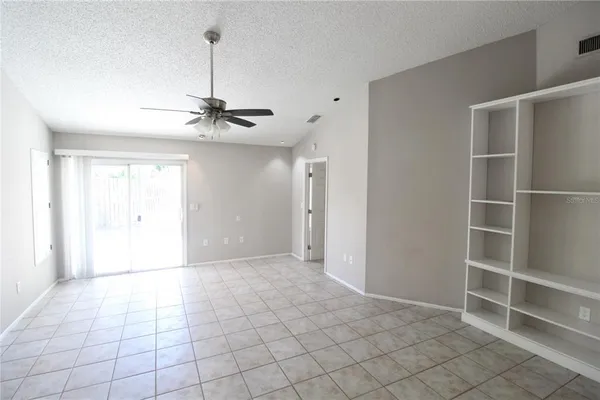 $2,400 | 4218 St Charles Drive, Sarasota, FL 34243