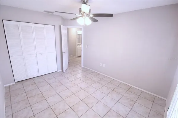 $2,400 | 4218 St Charles Drive, Sarasota, FL 34243