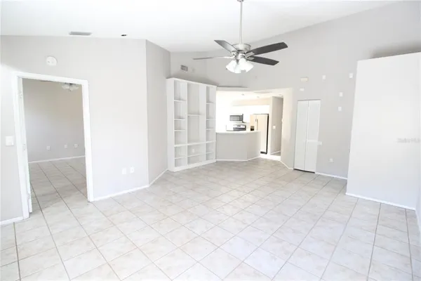 $2,400 | 4218 St Charles Drive, Sarasota, FL 34243