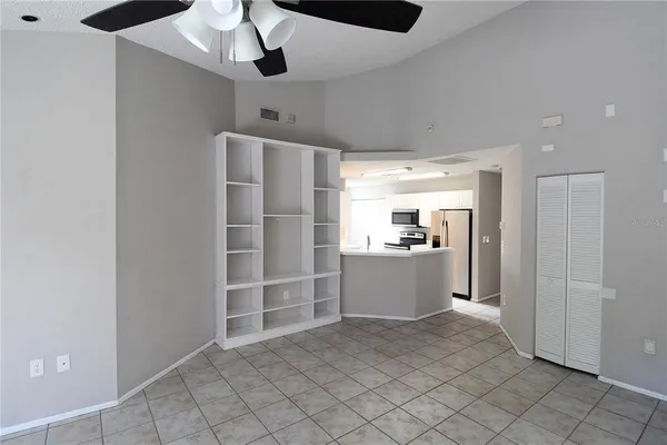 $2,400 | 4218 St Charles Drive, Sarasota, FL 34243