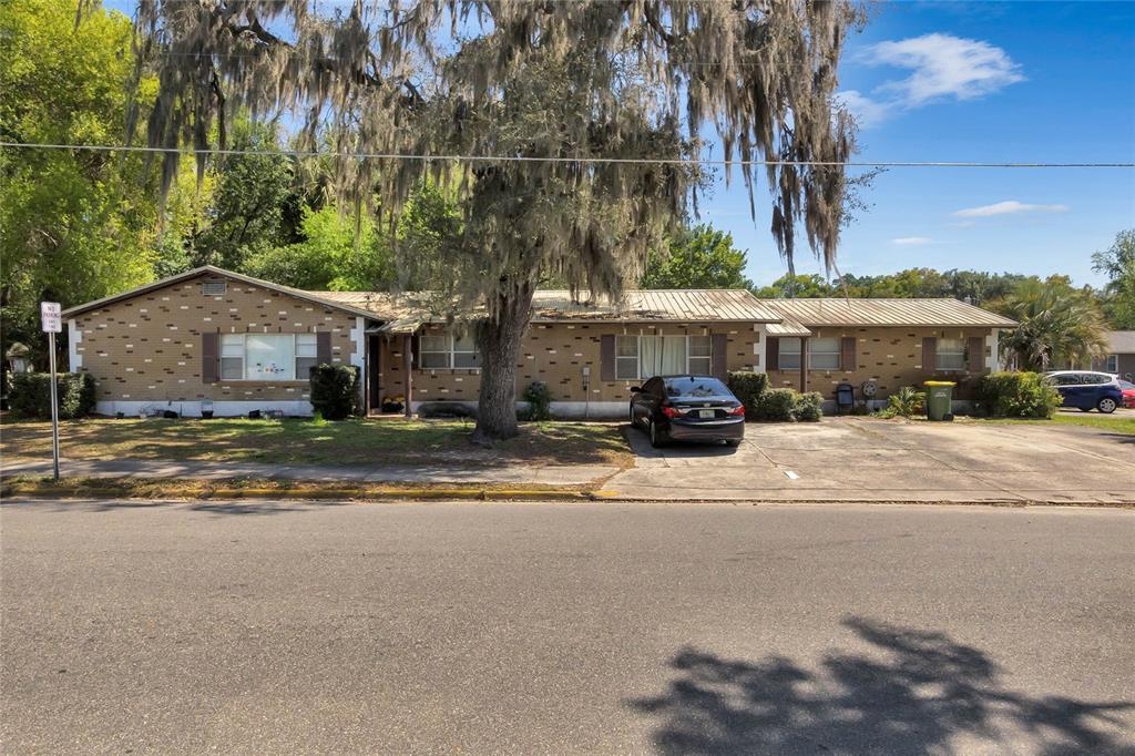 1610 High Street Leesburg, FL 34748 - Photo 1 of 1 Front view looking at unit 2 and Unit 3