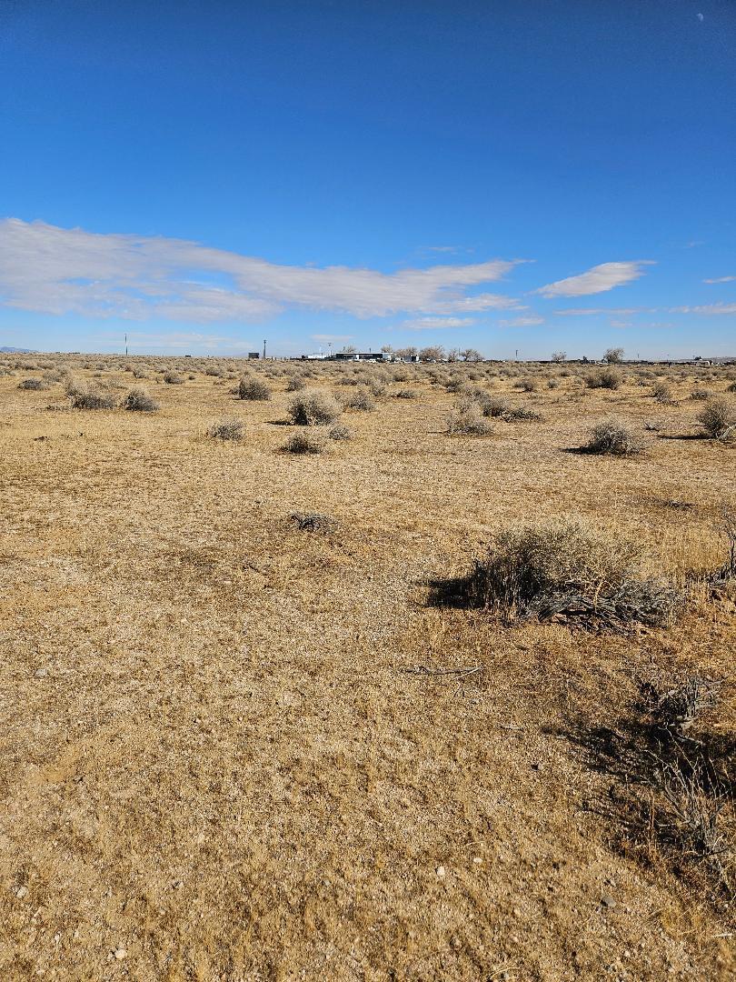58 Highway Mojave, CA 93502 - Photo 3 of 4 2