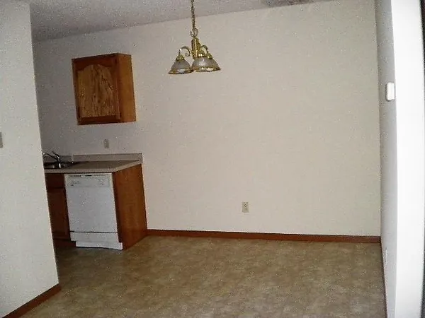 $1,300 | 626 West 8th Street, Unit A, New Richmond, WI 54017
