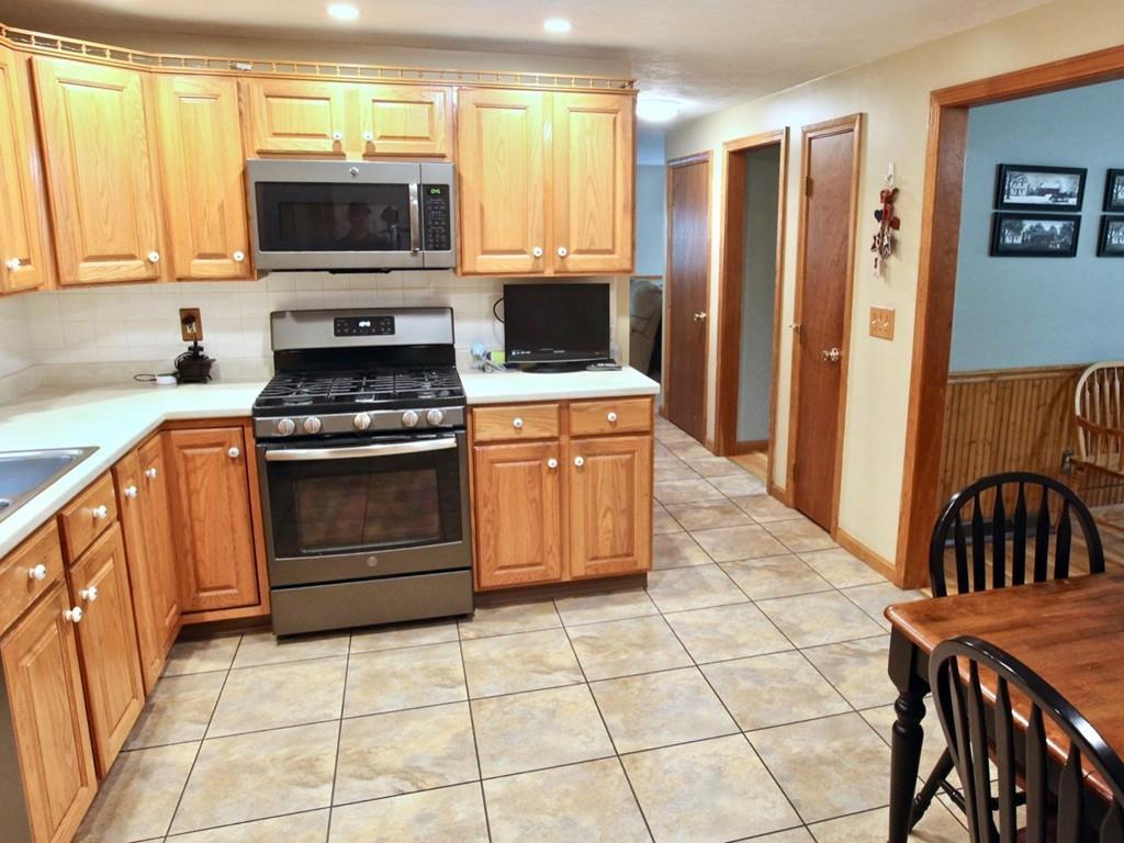 30 Fieldcrest Drive Bridgewater, MA 02324 - Photo 5 of 26