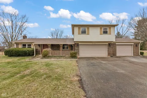 $299,900 | 10190 North Balfer Drive East, Fortville, IN 46040