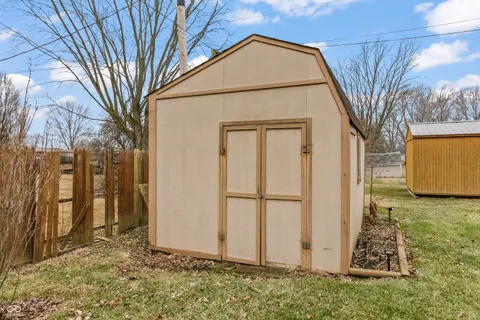 $299,900 | 10190 North Balfer Drive East, Fortville, IN 46040