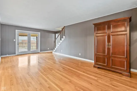 $299,900 | 10190 North Balfer Drive East, Fortville, IN 46040