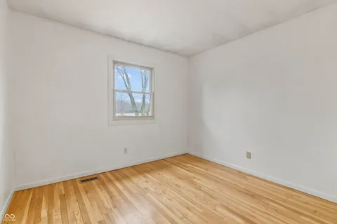 $299,900 | 10190 North Balfer Drive East, Fortville, IN 46040