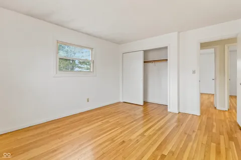 $299,900 | 10190 North Balfer Drive East, Fortville, IN 46040