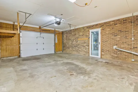 $299,900 | 10190 North Balfer Drive East, Fortville, IN 46040