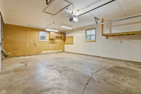 $299,900 | 10190 North Balfer Drive East, Fortville, IN 46040